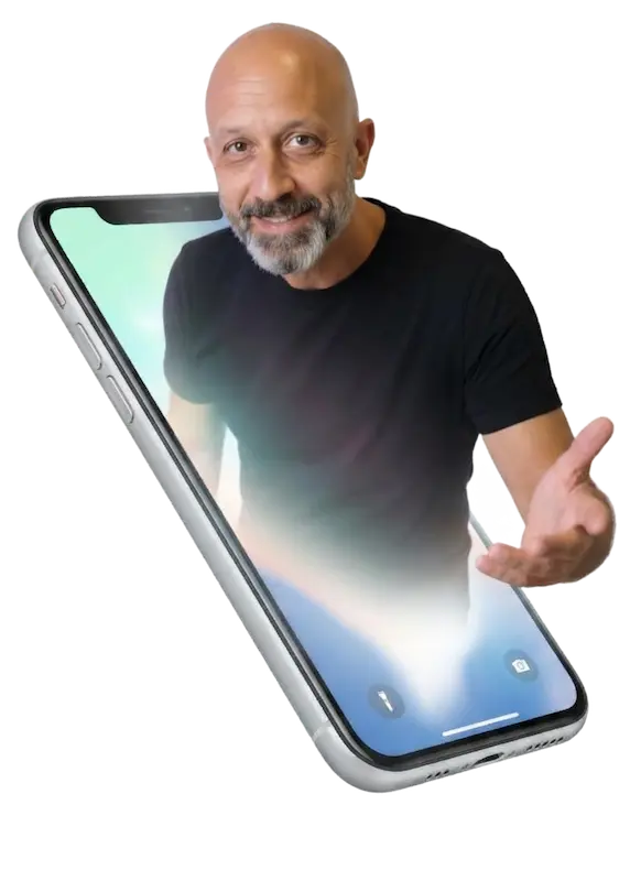 ludovic-wrobel-dans-telephone image d'illustration montrant ludovic wrobel dans un iphone métaphore de l'expert marketing au creux du téléphone